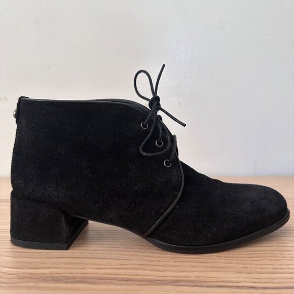 Stuart Weitzman Women's Black Suede Lace-Up Heeled Bootie, Size 6 - Picture 2 of 11